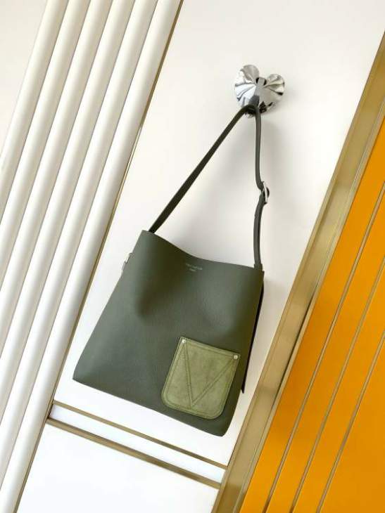 Picture of Louis Vuitton Handbags _SKUfw221784198fw